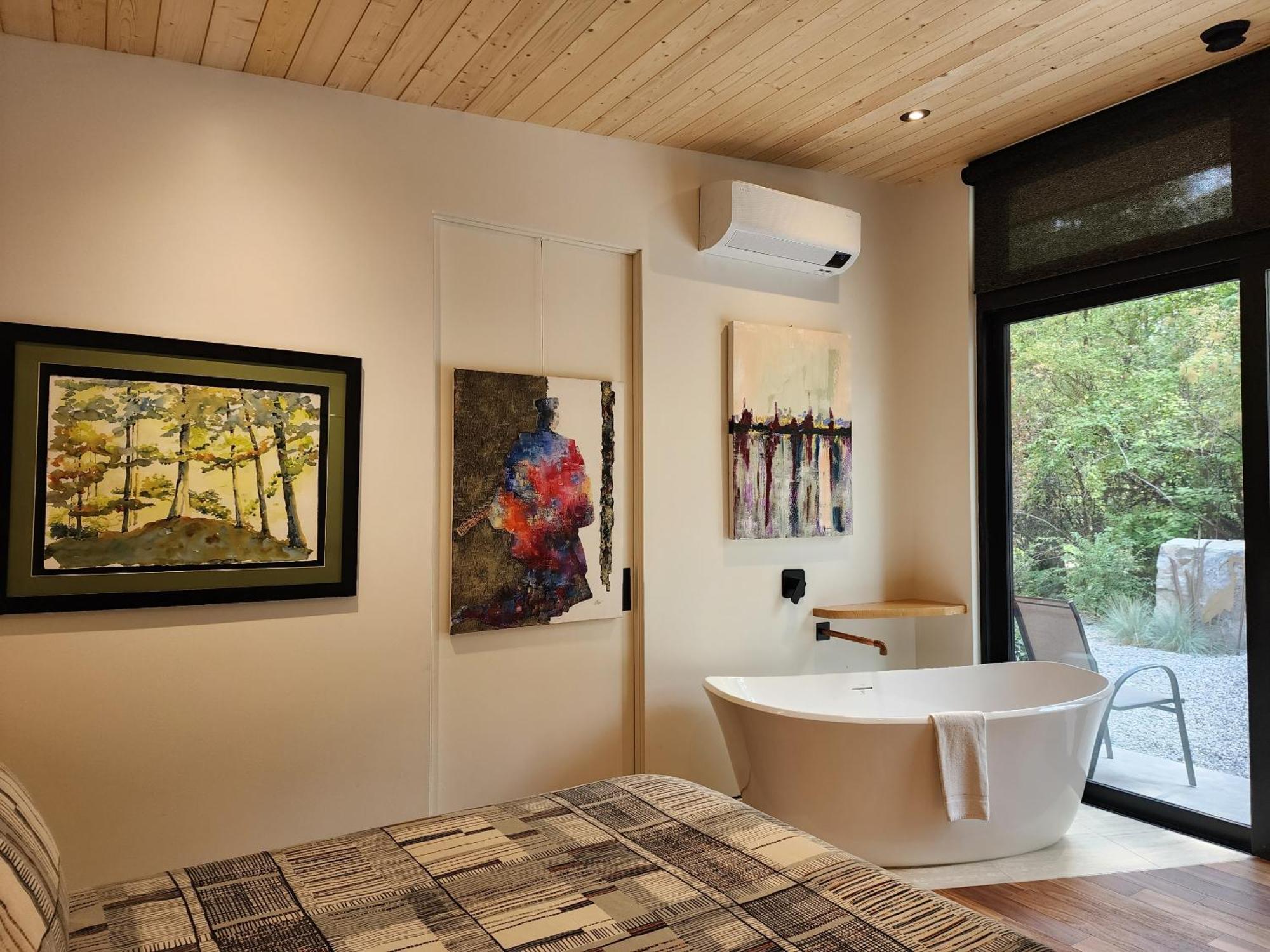 The Shed At Moon Dance Hotel Madeira Park Ngoại thất bức ảnh